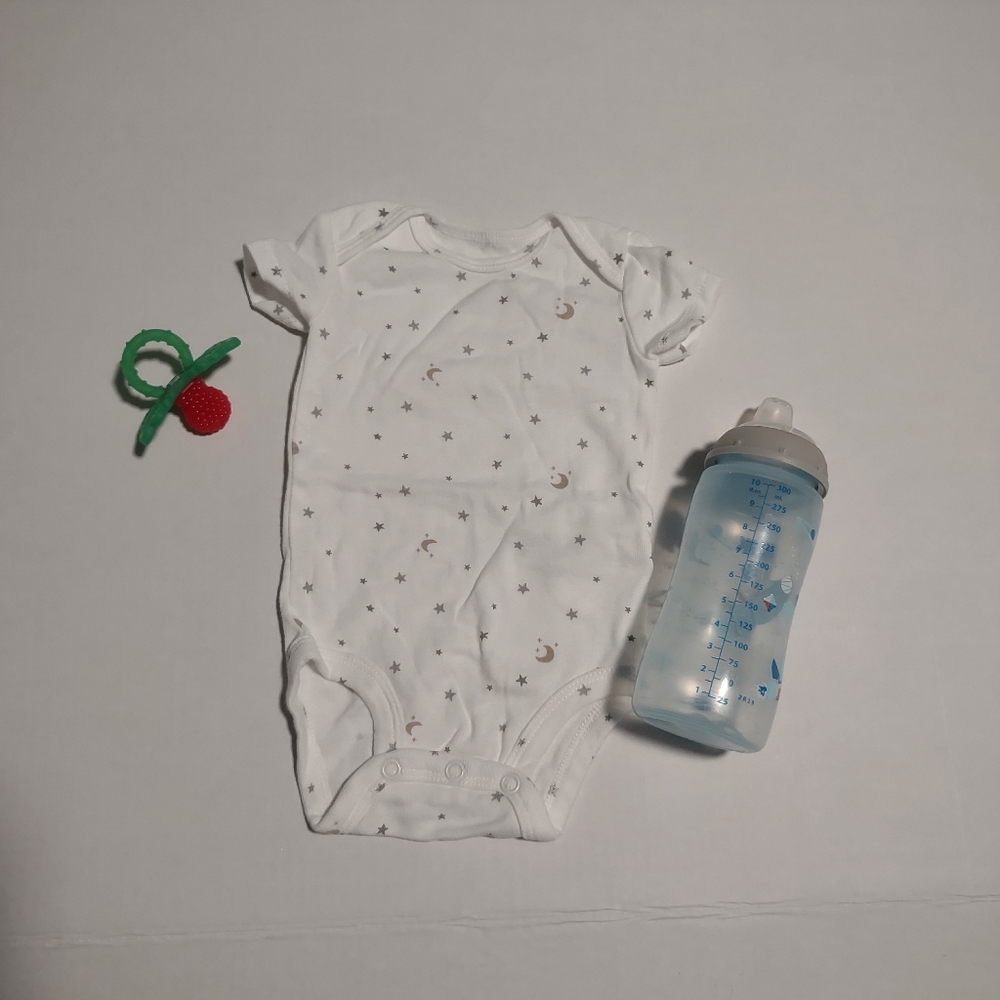 🌜 & ⭐ Carter's 3mo onsie